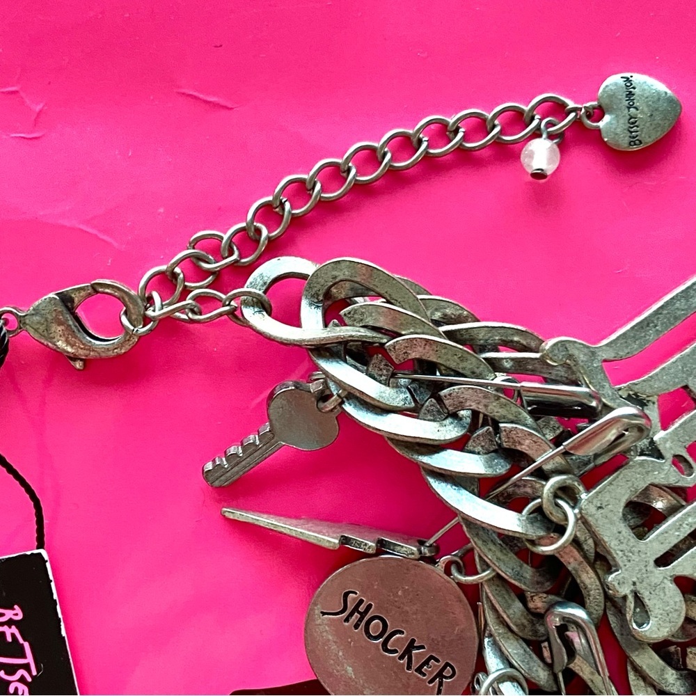 VINTAGE BETSEY JOHNSON Black Label Statement Charms Chain Necklace - Picture 11 of 12